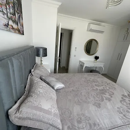 Thalassa Apartment