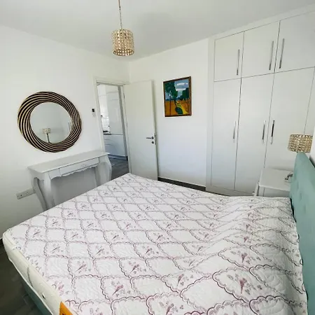 Thalassa Apartment