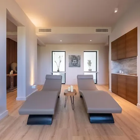 Thalassa Apartment