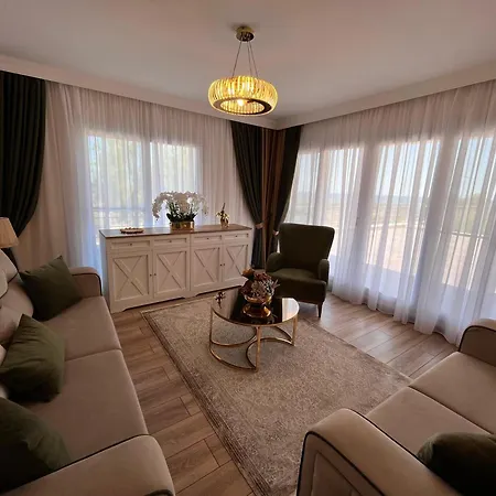 Thalassa Apartment