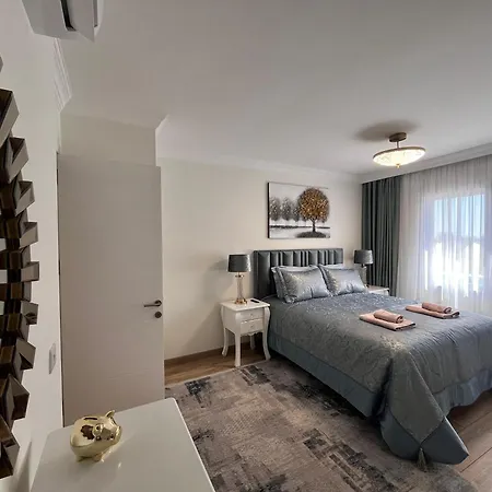Thalassa Apartment